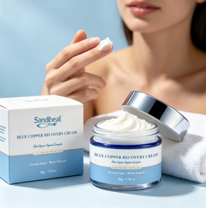 Crème de Récupération au Cuivre Bleu Éclaircissante Hydratante Raffermissante pour le Visage Marque Privée pour Usage Domestique - Product Image 5