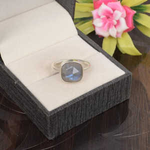 แหวนพลอยลาบราดอไรต์เงินแท้925ขนาด12X12มม. ทำด้วยมืออัญมณีหลวม - Product Image 2