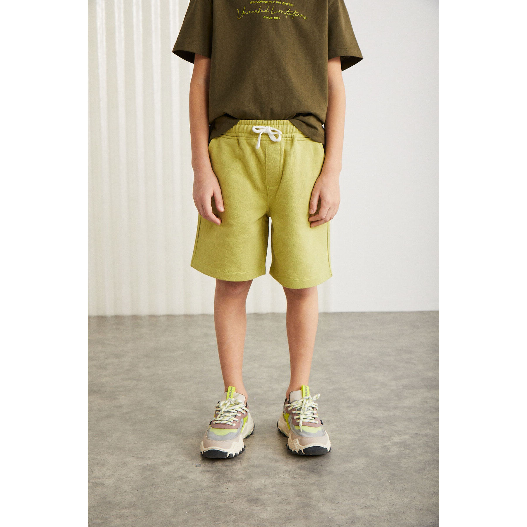 Pistachio Green - Black
