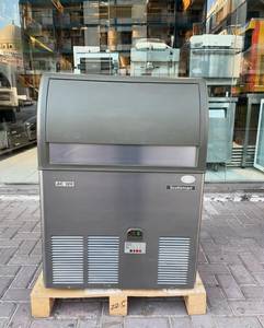 Máquina de Hielo Comercial de Acero Inoxidable, Económica y Portátil, Produce 68 kg/24h, Equipo para Bebidas Frías para Restaurantes y Bares - Product Image 1