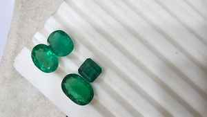 Piedra Preciosa Suelta con Corte Esmeralda, Piedras de Esmeralda Verde de Zambia con 20% de Descuento y Regalo - Product Image 1