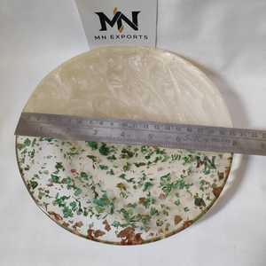 จานเรซินอีพ็อกซี่ทำด้วยมือพร้อมใบไม้แห้งและแผ่นเรซิ่นตกแต่งพื้นผิวหินอ่อน - Product Image 2