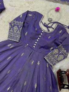Kurti Lehenga Dupatta, costume de mariage indien ethnique, tenue de fête, robe Lehenga en coton et soie, tenue de mariage et tenue de soirée, costume de créateur - Product Image 3