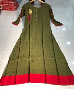 เสื้อคลุมตัวยาวสำหรับผู้หญิงมาใหม่พร้อมชุดเสื้อผ้า - Product Image 4