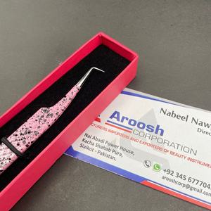 Pince à épiler professionnelle à 90 degrés bicolore à pointe pointue et poignée diamantée Cils en acier inoxydable massif avec logo personnalisé Vente en gros - Product Image 4