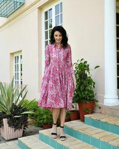 Robe indienne en coton avec bloc à la main pour femmes Robe de soirée de club sans manches à imprimé floral pour l'été - Product Image 4