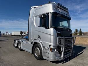 รถบรรทุกหนักสแกนเนีย R580 S ปี 2021 ขับเคลื่อน 4x2 เครื่องยนต์ดีเซล ยูโร 5 เกียร์อัตโนมัติ 451-500 แรงม้า รับน้ำหนัก 31-40 ตัน พวงมาลัยซ้าย ระบบกันสะเทือนแบบลม สำหรับใช้งานบนทางหลวง - Product Image 4