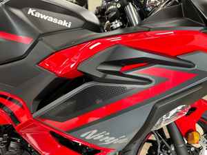 Nueva Motocicleta Deportiva Kawasaki Ninja 500 2025 DIY ODM ABS con 5 Años de Garantía y Opciones de Financiamiento - Product Image 6