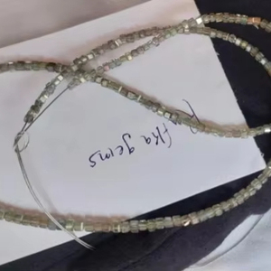 สีผสมยอดเยี่ยมตัด2.50มม. + 4มม. ใกล้ลูกปัดเพชรโมอิสซาไนต์สีฟ้าอ่อนและเครื่องประดับเพชรอื่นๆ - Product Image 3