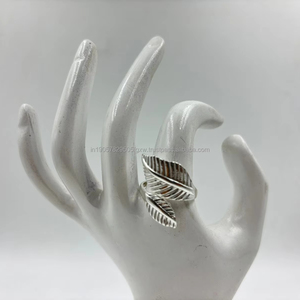 Timeless 92,5 Pureza Anillos de racimo de plata Material de latón principalmente para estilo y moda - Product Image 1