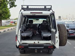 ข้อเสนอที่ดีที่สุดสำหรับ LandCruiserS 70 Hardtop ปี 2014 |   พวงมาลัยขวา |   ดีเซล V8 |   เกียร์ธรรมดา |   รถเอสยูวีอเนกประสงค์ขับเคลื่อนสี่ล้อแบบทนทาน - Product Image 3