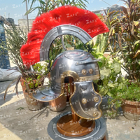 Casco de Centurión Romano con Pluma Roja, Armadura de Acero Suave con Acabado Pulido, Talla Adulto para Eventos de Cosplay y Representaciones Escénicas