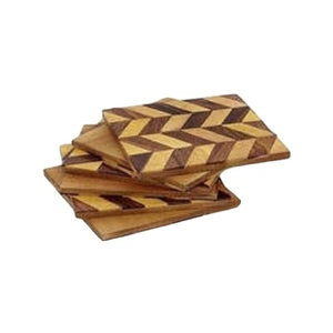Lot de 4 sous-verres carrés en bois naturel de style classique 100% faits à la main pour la décoration intérieure et la table basse - Product Image 1