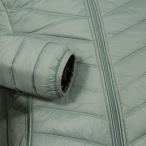 Chaqueta acolchada de calidad superior de Venta caliente chaqueta acolchada cómoda de invierno cálida para mujer para venta en línea con colores personalizados - Product Image 5