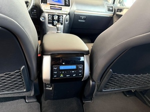 Toyota Land Cruiser Executive d'occasion 2018, 177 ch, transmission automatique, diesel Euro 6, 5 places, moteur à combustion, 4 cylindres, 87 litres - Product Image 3