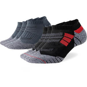 Chaussettes de sport à coussinet épais pour hommes Chaussettes de cheville respirantes pour le confort Chaussettes de course à coupe basse Sports Gym et usage quotidien - Product Image 1