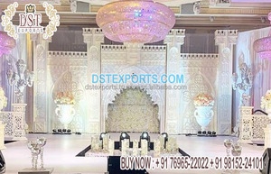 A medida tradicional Punjabi Anand Karaj ceremonia escenario decoración oro Sikh boda escenario Decoración Para Lavan Ceremonia - Product Image 2