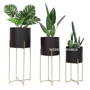 Jardinières de qualité supérieure, faites à la main, très vendues, décoratives, nouvelles jardinières en métal pour la maison et le jardin. - Product Image 1