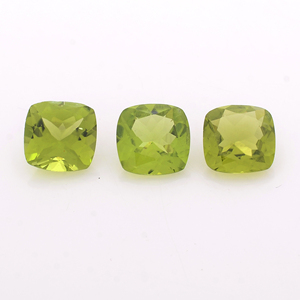 En gros Naturel Vert Coussin Forme Péridot Facette Coupe Pierres Précieuses En Vrac Fabrication De Bijoux Semi-Précieuses Toutes Les Tailles Disponibles - Product Image 2