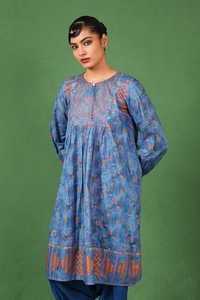 Vêtements décontractés confortables pour femmes de couleur bleue Kurtis Design personnalisé à la mode dernière collection de vêtements indiens et pakistanais - Product Image 4