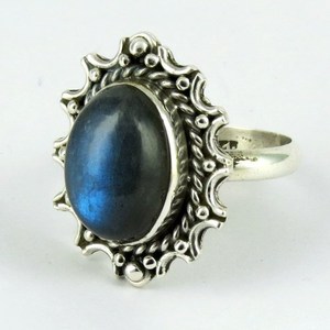 Bague en argent sterling 925 avec pierre précieuse labradorite sertie en clos, style bohème, Love's Victory, Shri Ashapura Jewels, certifiée par un tiers - Product Image 1