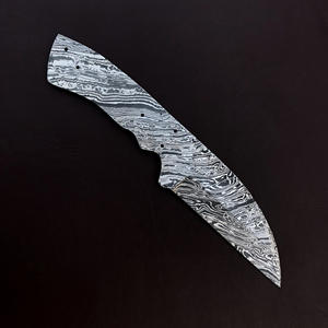 มีดใบตายเหล็กดามัสกัสทำมือ ทนทานสูง พร้อมปลอกหนังสั่งทำพิเศษ รับผลิตแบบ OEM รับประกัน 3 ปี สำหรับการตั้งแคมป์กลางแจ้ง - Product Image 2
