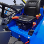 Tracteur utilitaire compact ISEKI TLE 3410 40HP 4x4, diesel, hydrostatique, prêt pour le travail des vergers et des vignobles, avec chargeur frontal. - Product Image 4