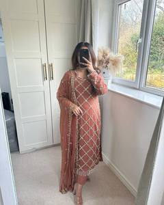 Readymade Indian Wear Print bordado Plazzo Kurti con Dupatta Set para niñas damas precio bajo por Dgb Exports 2023 colección - Product Image 4