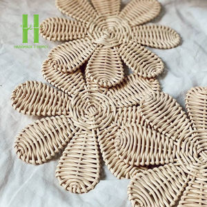 Produit chaud Plaques de chargeur en bambou de style bohème écologique Personnaliser les tailles Variété de couleurs Napperon fait à la main Décoration de table - Product Image 6