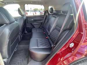 Dernier modèle Rouge 2023 AWD d'occasion, jantes en alliage foncées, sièges en cuir, système de navigation, démarrage à distance, Android Auto - Product Image 6