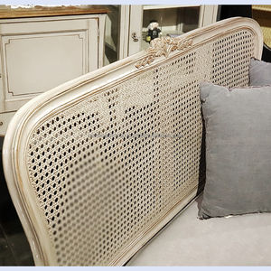 El sofá cama de la serie 5505 está hecho de madera de caoba con un asiento de espuma suave. Tamaño del Sofá: 207x75x90 Cm - Product Image 6