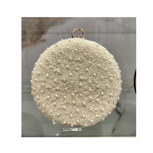 Pochette pour femme de qualité supérieure avec perles à la main Accessoire unique et abordable pour toutes les occasions disponibles en vrac - Product Image 3