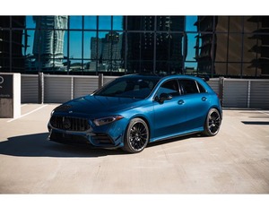 รถมือสองสภาพดี รับรองความสะอาด ปี 2020 Mercedes-AMG A35 Hatchback เกียร์อัตโนมัติ เทอร์โบ เบาะหนัง แร็คหลังคาอะลูมิเนียม ล้อแม็ก R19 พวงมาลัยซ้าย - Product Image 1