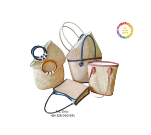 Natural Woven Seagrass Bag for Women Handmade Straw Tote Bag Ideal for Beach Picnic Travel Everyday Use Lightweight and Durable - Product Image 2