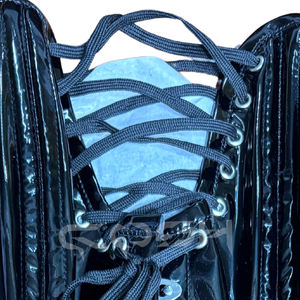 Corset amincissant en PVC noir brillant personnalisé avec baleines en acier, ajustement avant et sur les hanches - Product Image 6