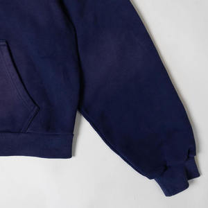 Ensemble de survêtement élégant bleu marine inspiré de la sororité grecque Sweat à capuche confortable et joggeurs parfaits pour les vêtements décontractés et de campus - Product Image 4