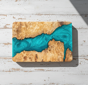 Planche à découper artisanale en bois d'acacia de qualité supérieure et résine époxy - Durable, écologique, passe au lave-vaisselle - Product Image 1