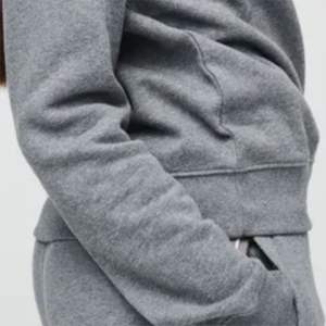 Sweat-shirts pour femmes les plus vendus avec logo personnalisé de haute qualité pour l'impression numérique en hiver - Product Image 5