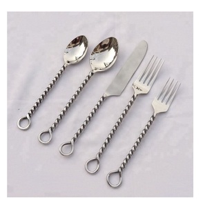Ensemble de couverts tendance 2 pièces, vaisselle d'hôtel, ensemble décoratif pour couper et servir les gâteaux, pour la maison et la cuisine, bon prix - Product Image 3