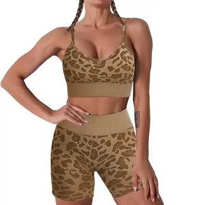 Vêtements de sport personnalisés pour femmes Soutien-gorge et leggings de sport sans coutures Vêtements de fitness pour salle de sport Ensemble yoga en deux pièces - Product Image 6
