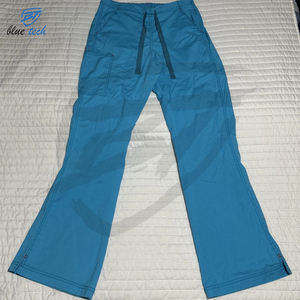 Tenues d'infirmière pour femmes - Scrubs d'hôpital en coton léger et imperméable avec options personnalisables - Product Image 6