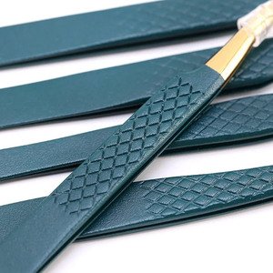 Pinzas Profesionales de Precisión para Pestañas, Negras y Doradas, de Acero Inoxidable de Alta Precisión, Punta Fina Antiestática para Extensión de Pestañas - Product Image 4