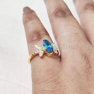 Anillo de Mujer con Topacio Azul Natural, Piedra de Nacimiento de Noviembre, Anillo Apilable Pequeño, Joyería de Plata de Ley 925 - Product Image 1
