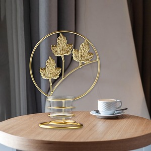 Decoración navideña Portavelas de metal Acabado Dorado para el ambiente del hogar Diwali y propósito de regalo de devolución - Product Image 1
