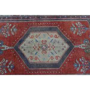 Alfombra Turca Vintage, Alfombra Decorativa de 3.3x6.8 pies, Alfombra con Diseño de Parches Rojos y Azules - Product Image 5