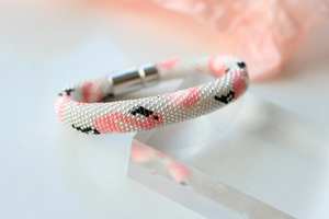 Bracelet manchette en perles faites à la main-Manchette pour femmes et filles - Product Image 3