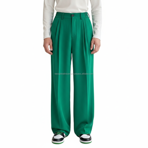 Pantalon plissé vert pour homme de qualité supérieure - Style luxe discret avec ceinture assortie - Product Image 2