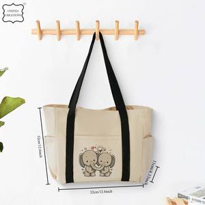 กระเป๋าผ้าแคนวาสสำหรับผู้หญิงขนาดใหญ่พิมพ์โลโก้ออกแบบได้ตามต้องการสำหรับปาร์ตี้สุดสัปดาห์ชายหาด - Product Image 4