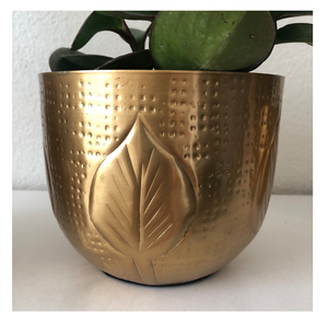 Pot de fleurs en fer décoratif de forme ronde avec finition antique et motif en relief, support pour fleurs artificielles, décoration intérieure, plante - Product Image 5