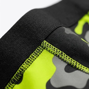 Short de compression ajusté pour homme, taille mi-haute élastique, imprimé par sublimation, idéal pour les squats et l'entraînement en salle de sport - Product Image 2